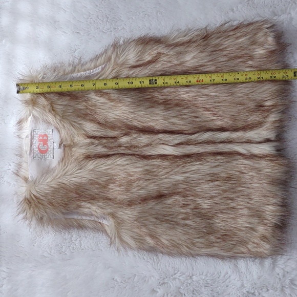 GB FUR VEST . - Picture 8 of 14